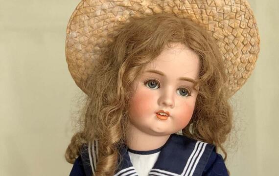 Выставка антикварных и современных кукол «История прекрасных кукол»