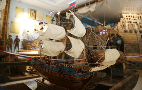 Экскурсионная программа в музее «Петровские корабли»