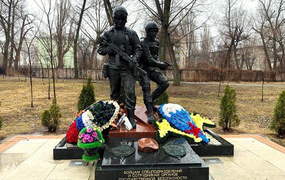 Памятник спецназовцам в Парке Патриотов